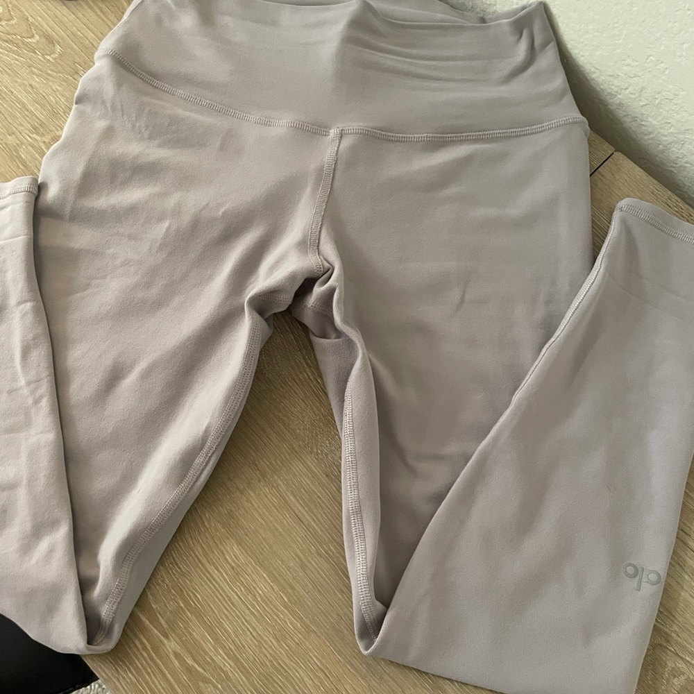 ALO airbrush 7/8 leggings in Lavender Dusk